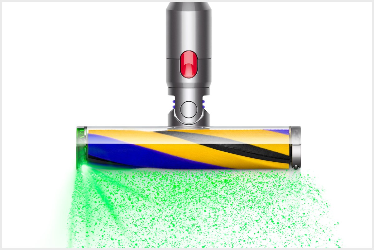 미세한 크기의 먼지와 이물질을 비추는 광원 내장 클리너 헤드.